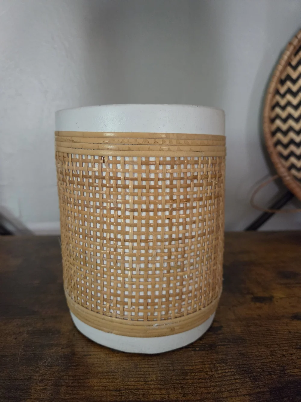 🤍 Decorative White & Woven Rattan Planter/Pot